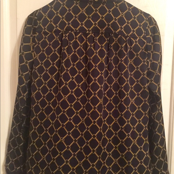 Beautiful!! Michael Kors Blouse with chain - Picture 3 of 7